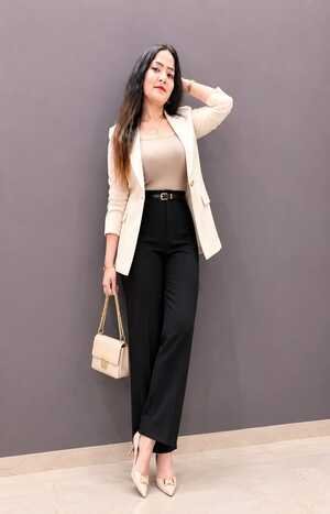 Top female escort available in Bangalore